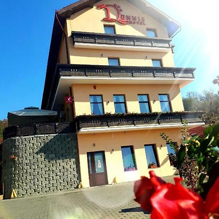Hotel Dennis Mediaş Eksteriør billede