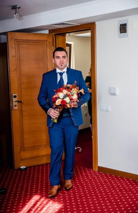 Hotel Dennis Mediaş Eksteriør billede